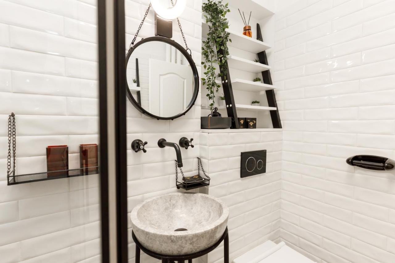 Metropole Apartments Ateneum Residence บูคาเรสต์ ภายนอก รูปภาพ