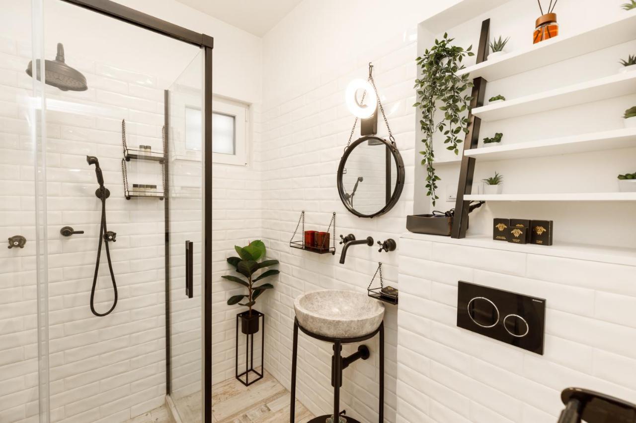 Metropole Apartments Ateneum Residence บูคาเรสต์ ภายนอก รูปภาพ